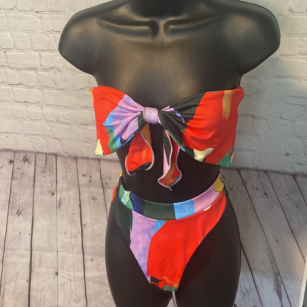 NWOT SHELN SWIMSUIT GRAPHIC TIE FRONT BANDEAU AND HIGH WAIST PANTY BIKINI - Picture 13 of 13
